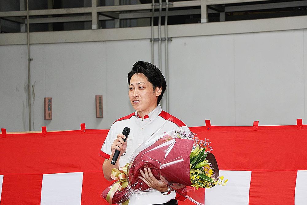メカニックとしてラリーに参戦する田澤さん

