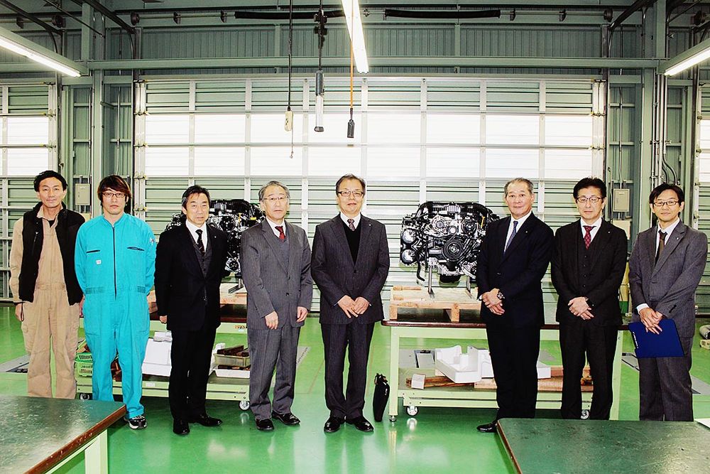 石巻専修大学での寄贈式