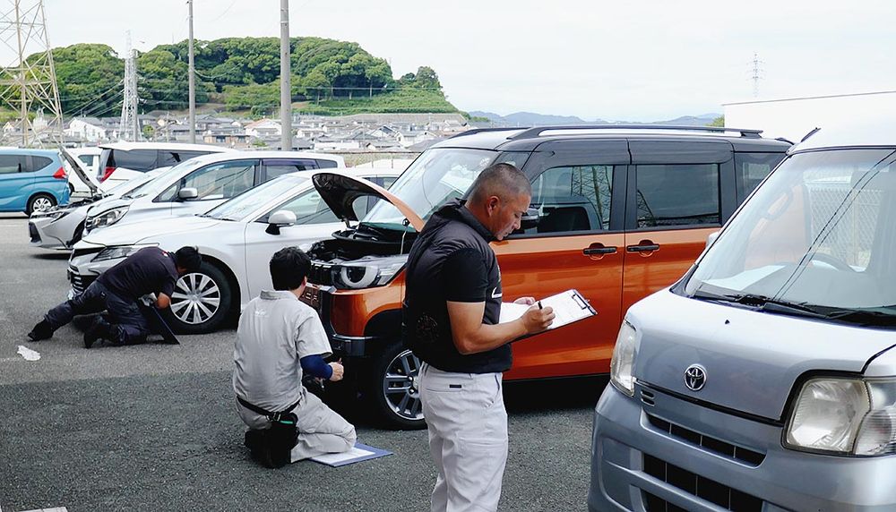 競技に取り組む選手たち
