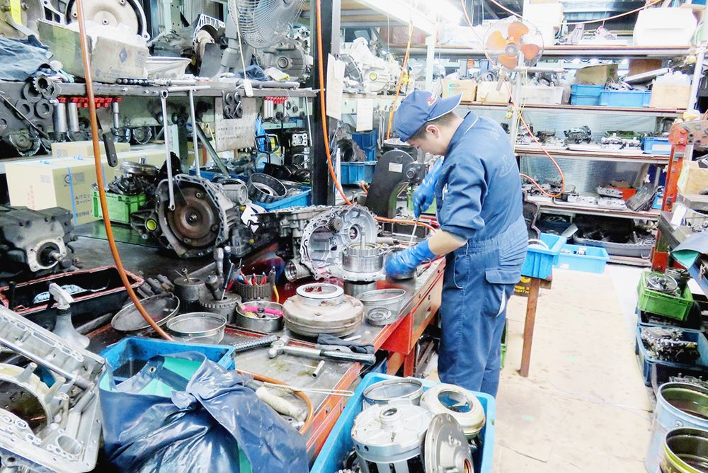 リビルト品の生産現場