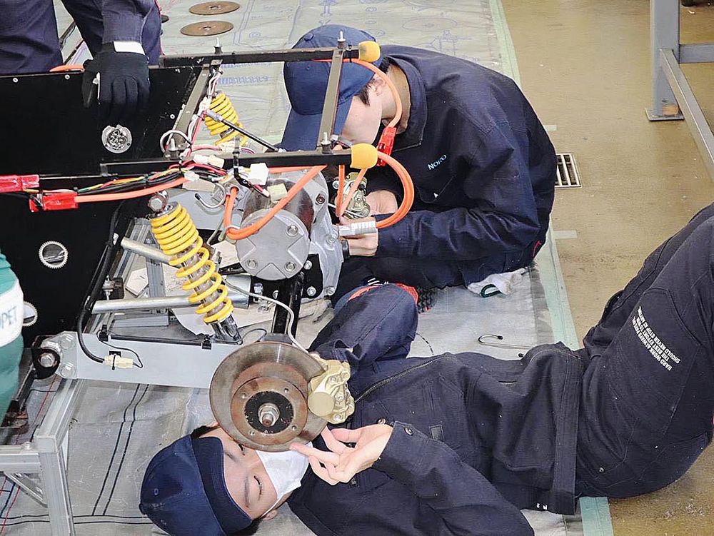 ＰＩＵＳで自動車の構造を学んだ