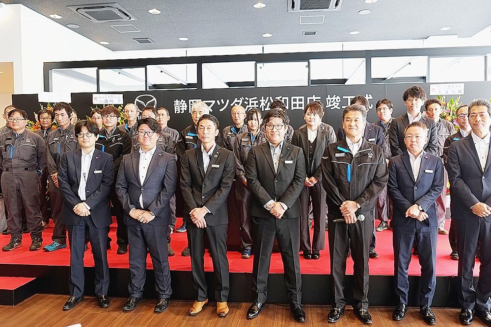 決意表明する山崎店長ら