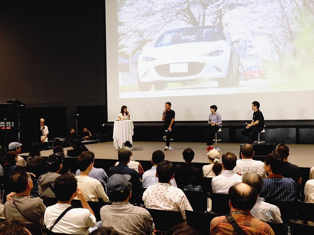 開発の秘話などを聞けるトークショーにも多くのファンが集まり盛り上がった
