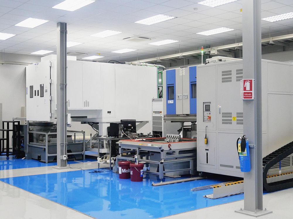 最新鋭の機器類も活用する