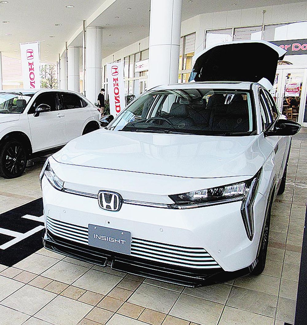 都内の商業施設内で行われた事前展示会（東京都武蔵村山市）