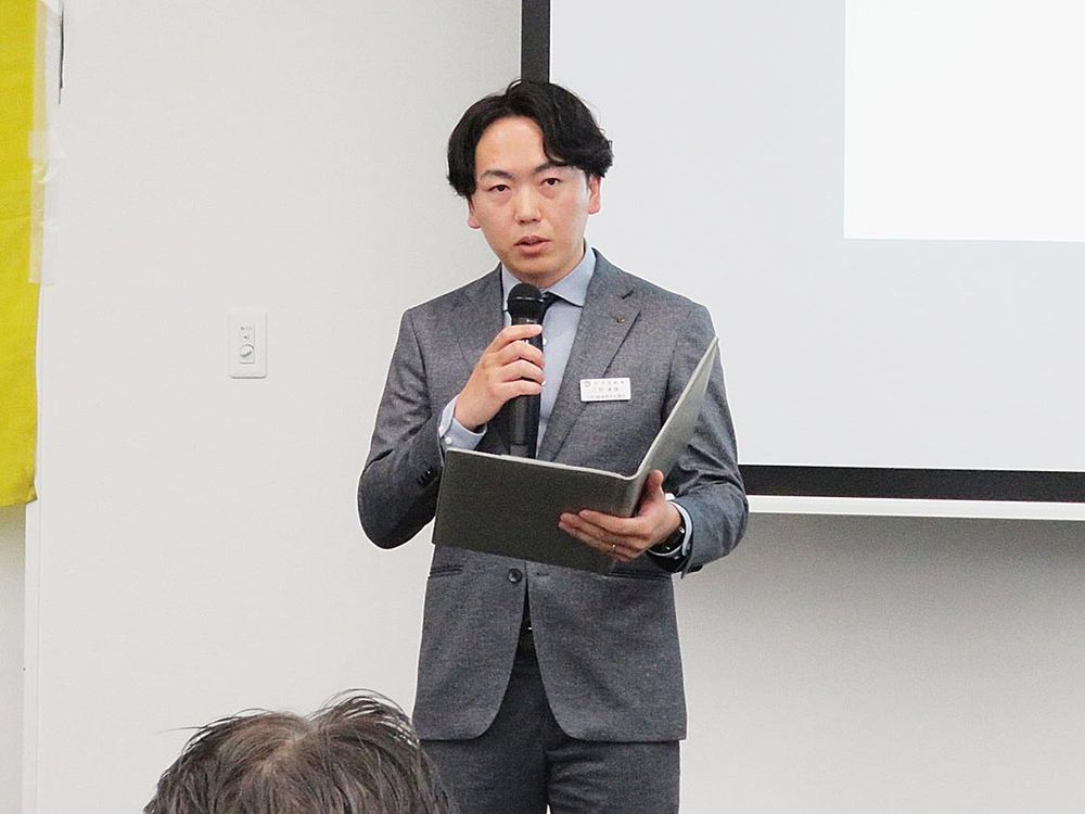 若手整備人材の獲得の大切さを語る久野会長