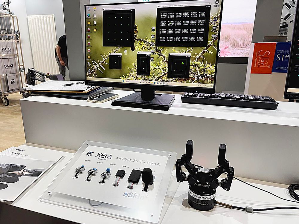 XELAロボティクスは高密度3軸触覚センサー内蔵のロボットハンドを展示
