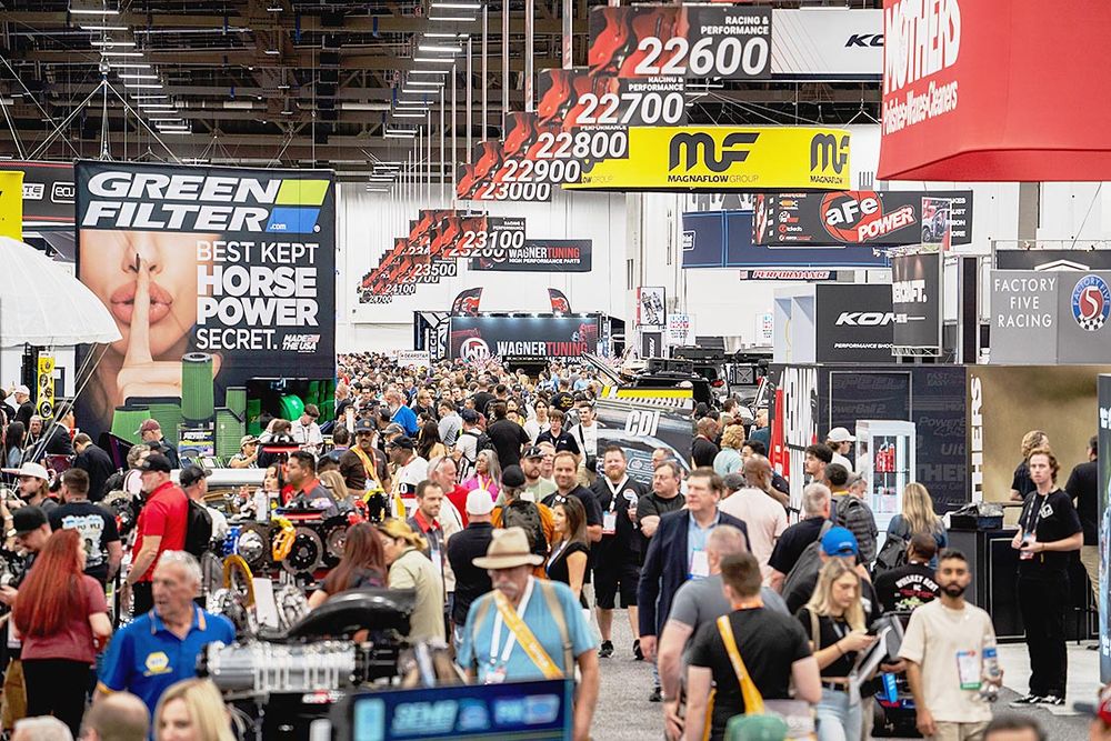 アメリカ内外から１６万人超の関係者が訪れた