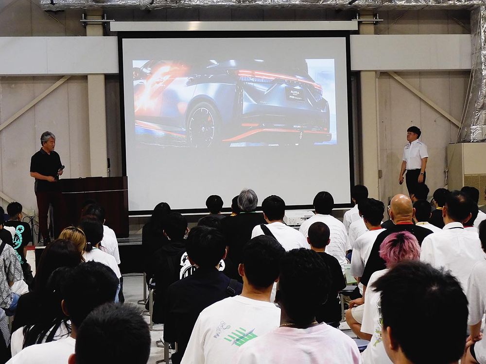 満席となったイベント会場ではトークショーに熱い視線が注がれた