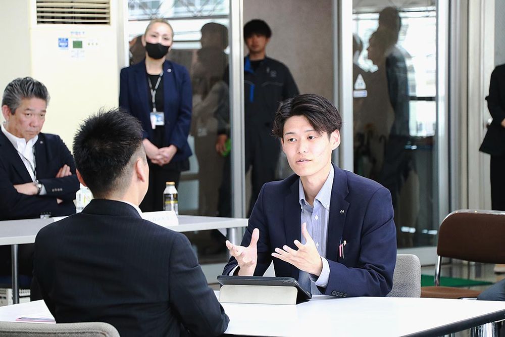 広島マツダが新入社員の成長度合いを披露するルーキーコンテストを初開催
