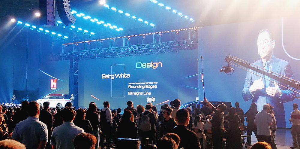 テックデーでプレゼンする関氏