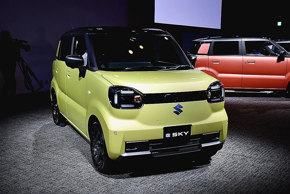 スズキ初の軽乗用EV「eスカイ」