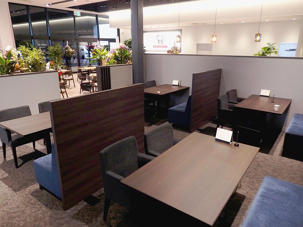ゆったりとした商談スペース