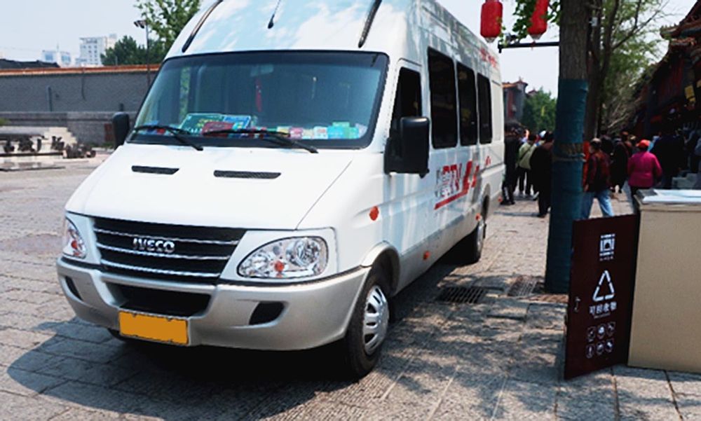 写真８　イベコのデリバリーバン