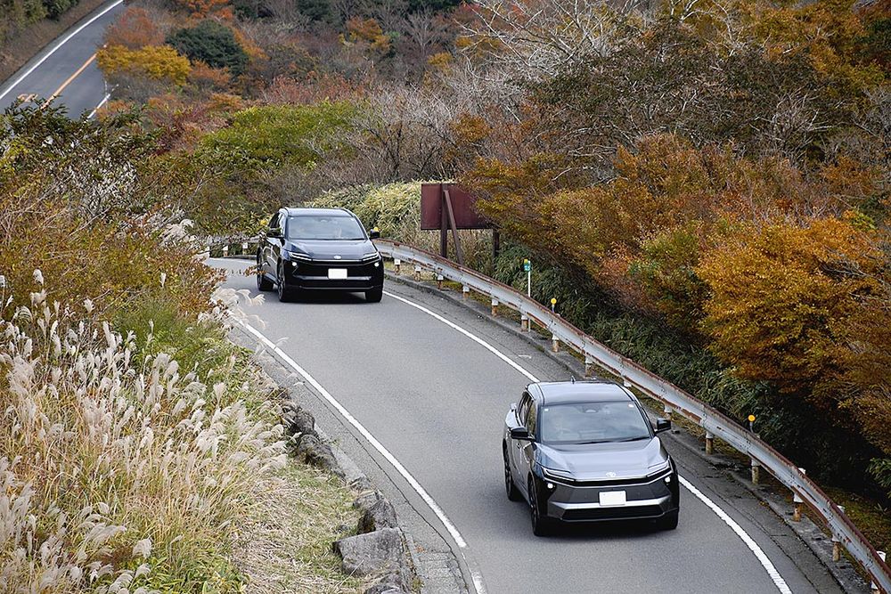 ｂＺ４Ｘなど３車種を乗り比べた
