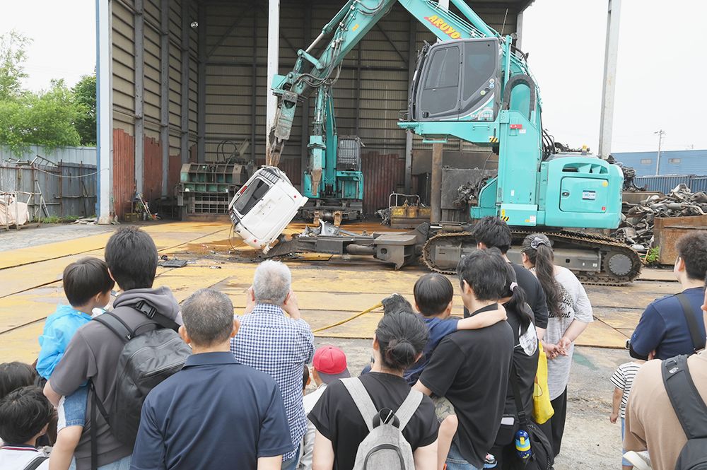 ニブラによる解体作業を公開