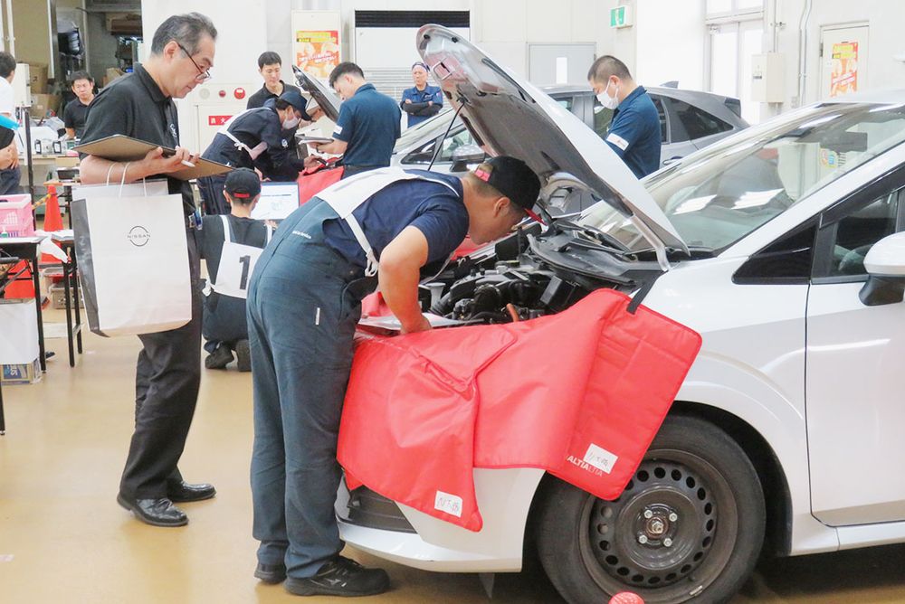 第１３回大阪府自動車整備技能競技大会の様子
