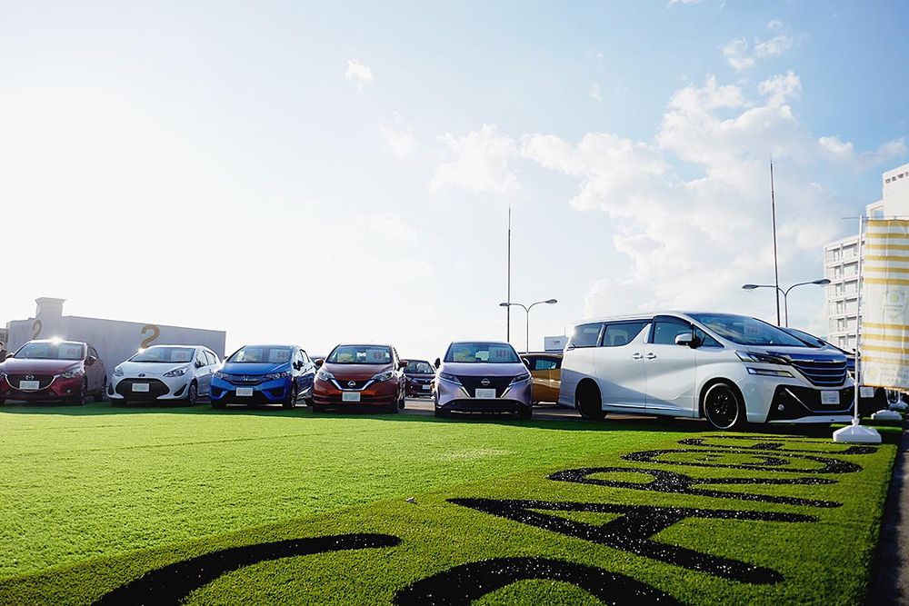 人気のミニバンからコンパクト、軽、スポーツカーなど幅広い層にマッチングするようラインアップを充実させている