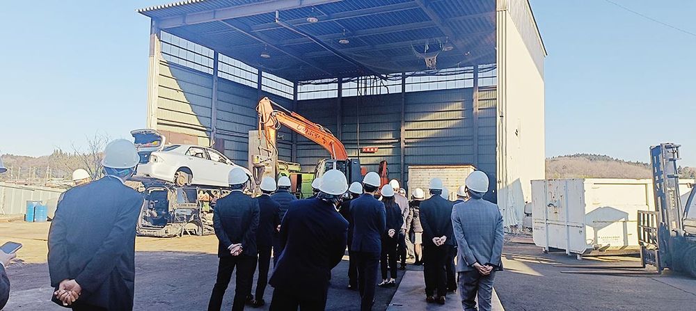 製造現場の見学を通じてリサイクル部品への理解を高める