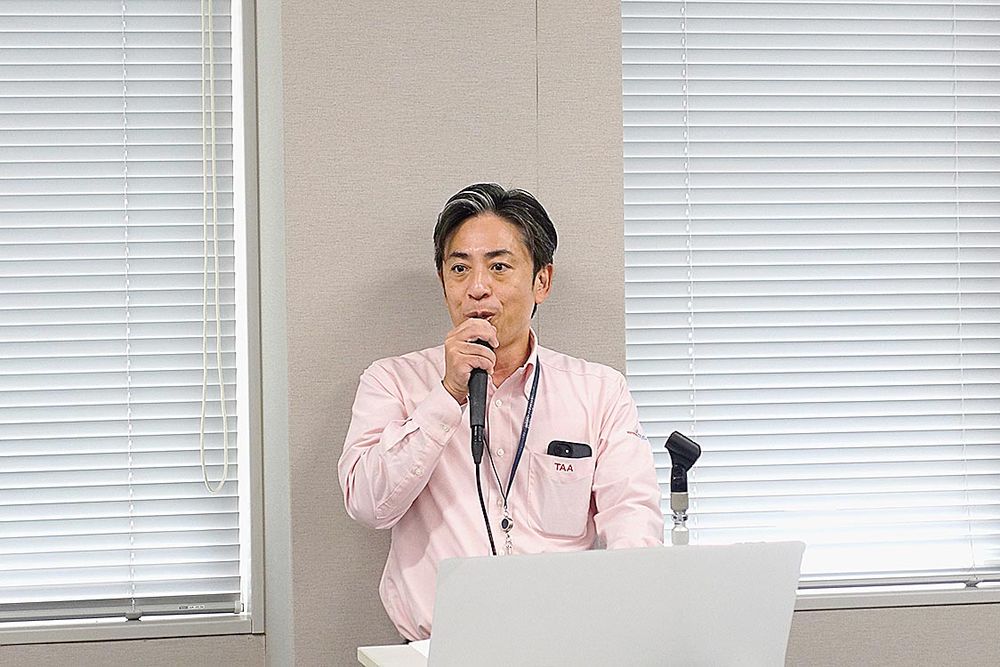 ＴＡＡ四国会場の５９周年記念ＡＡであいさつする恒成会場長