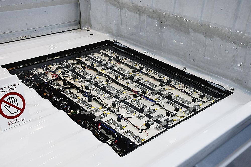 EV軽トラに搭載したエリーパワー製の電池