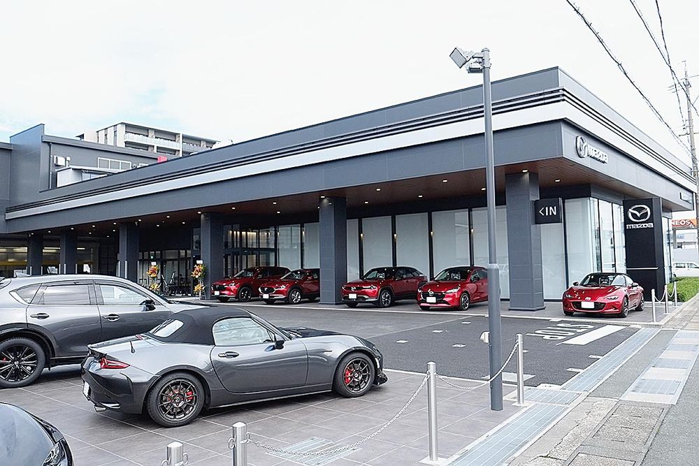 リニューアルした静岡マツダ浜松和田店
