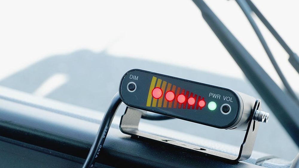 運転手に危険を知らせるインジケーター