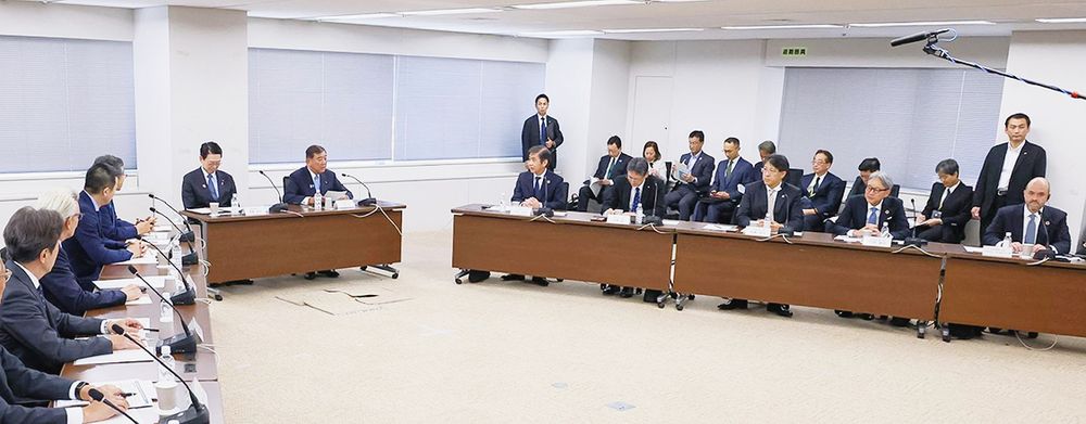 石破首相と自動車業界の意見交換（7月31日、出典＝首相官邸HP）