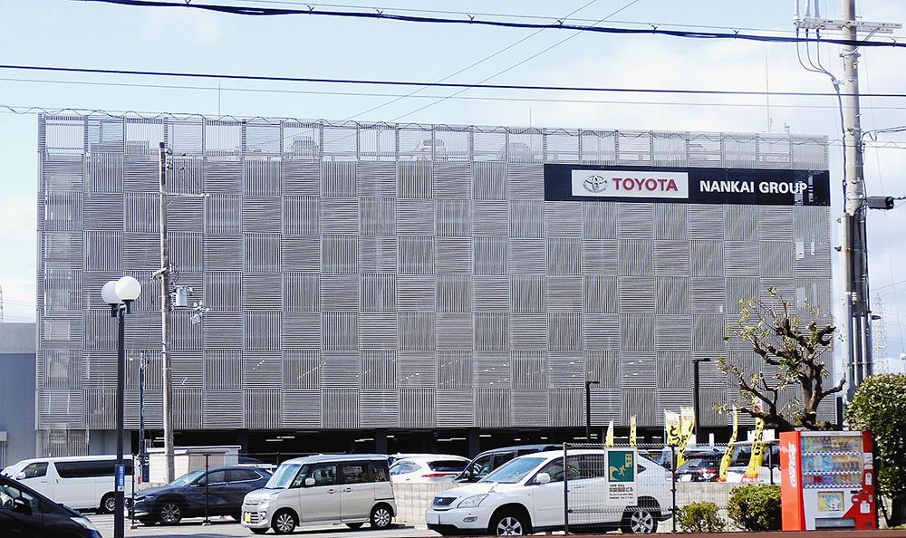 堺市西区のトヨタ南海グループ本社ビル