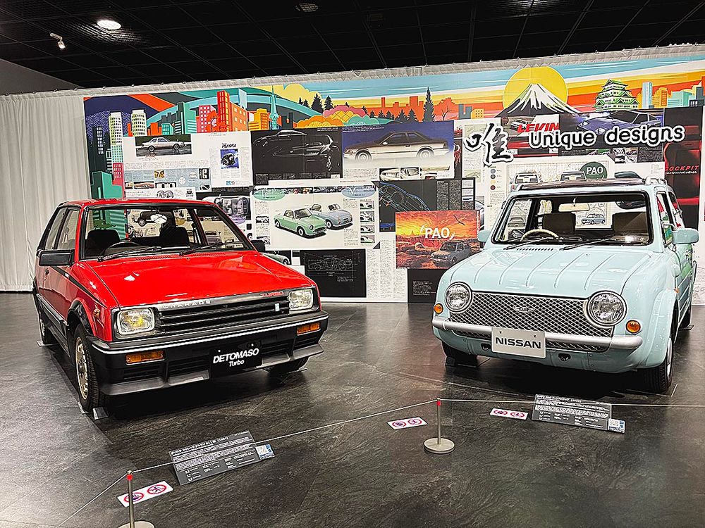 左からダイハツ「シャレード　デトマソ」、日産「ＰＡＯ（パオ）」