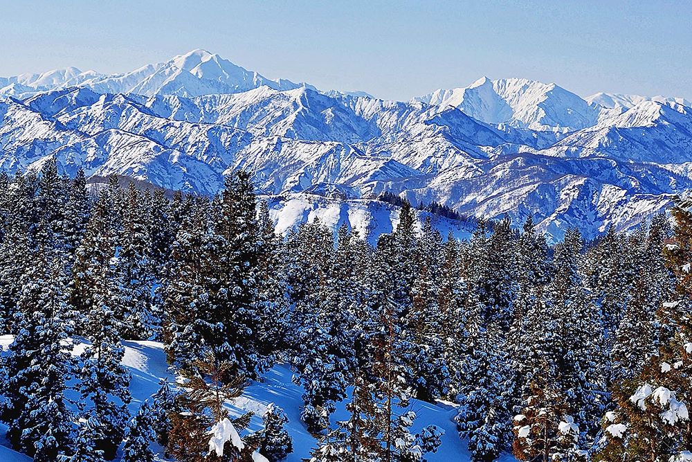 （写真４）越後山脈