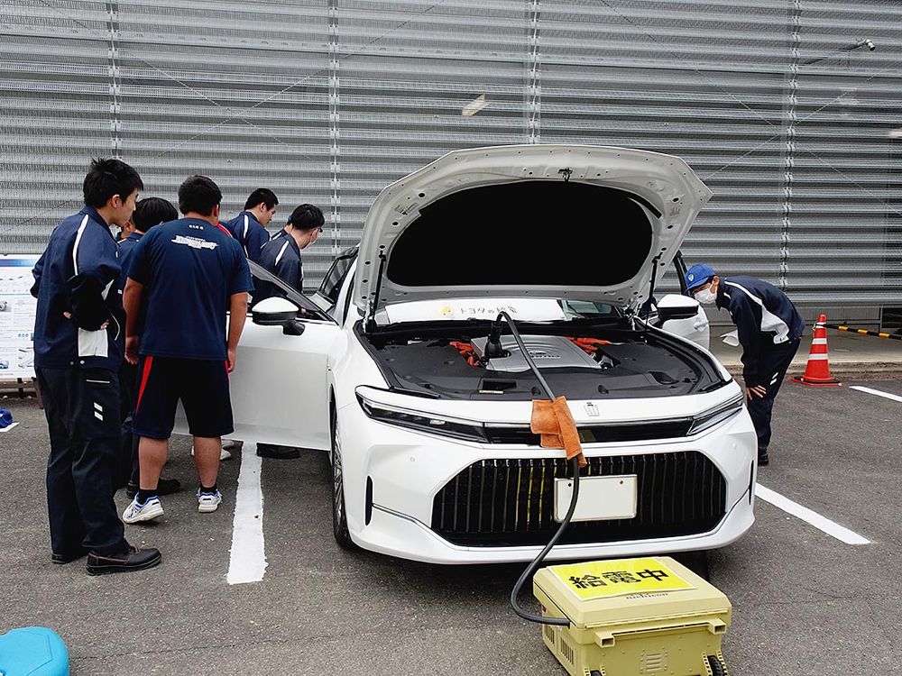 電動車による給電実演を行うメニューも