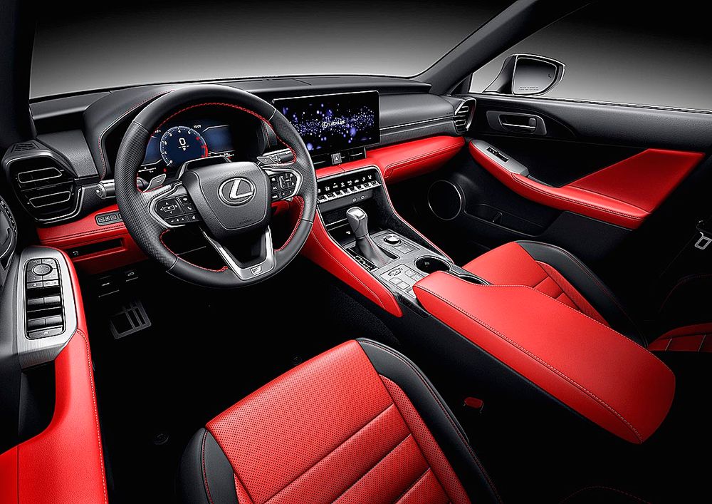 太陽を覆う紅炎をイメージした内装色「プロミネンス」
