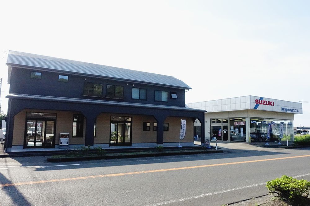 新社屋とショールームとして活用する旧社屋