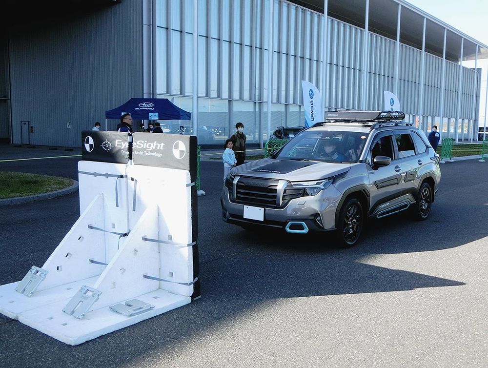 富士スバルのアイサイト体験
