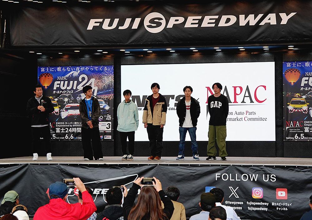 ステージイベントではＮＡＴＳの教員と学生を招きトークショーも実施