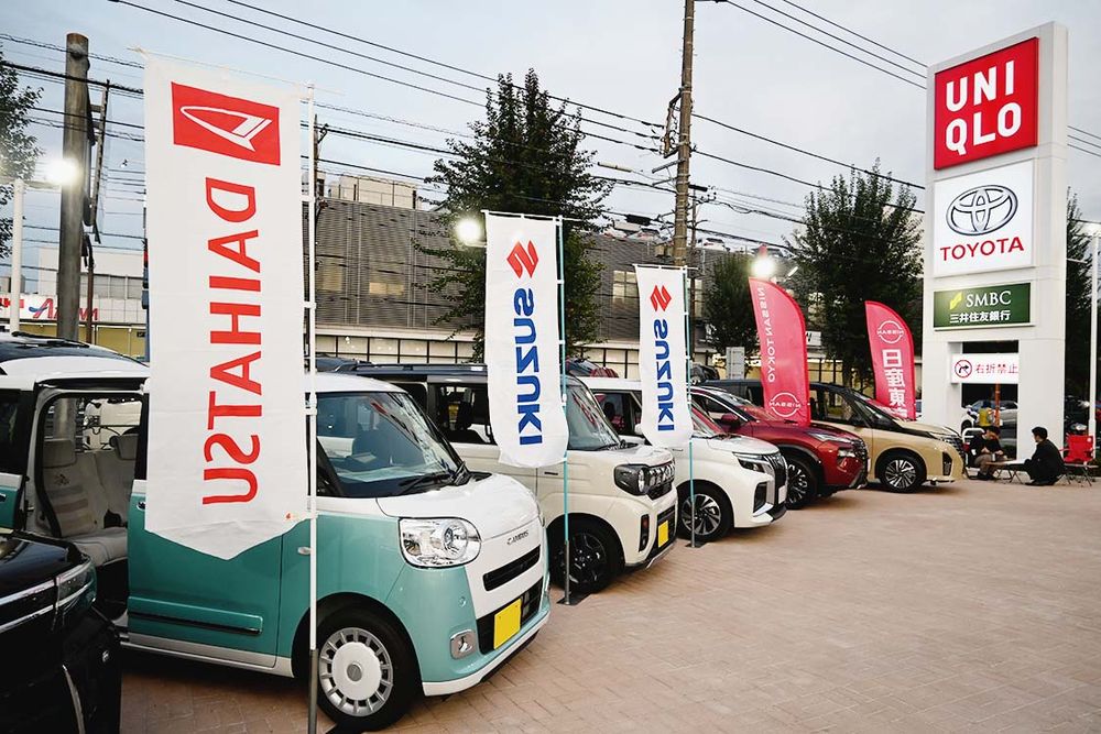 コダイラミライエに併設するオートギャラリー小平プラスでは、販社の垣根を越えて試乗展示会を実施している