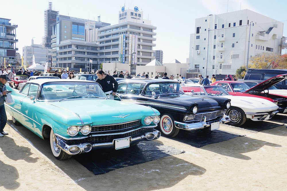 普段は見かけることも少ない珍しいクルマが間近で見ることができるのも特徴