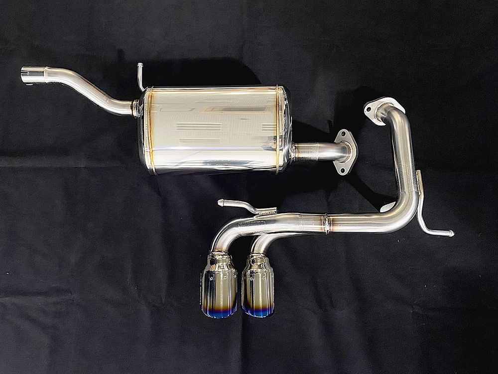 １月発売予定の新型デリカミニ専用マフラー（コルトスピード）
