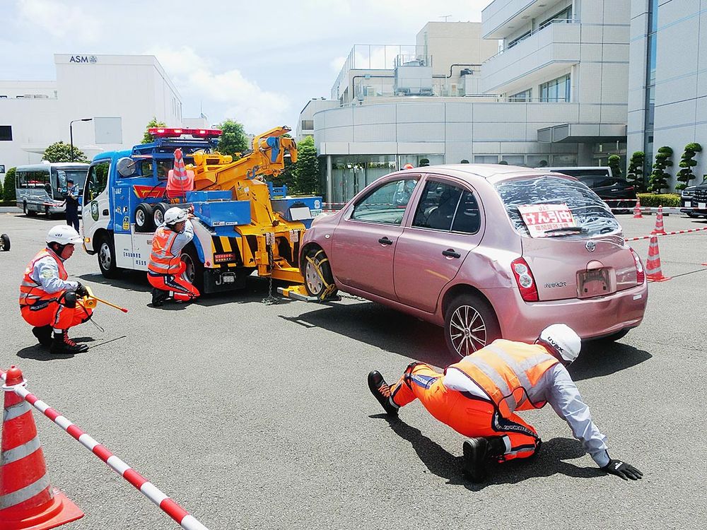 被災車両の排除・搬送作業を安全かつ迅速に行うには部隊のチームワークも大切