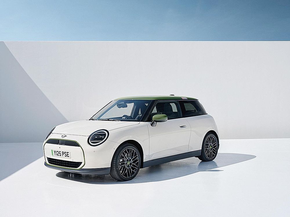 ＢＭＷミニ「ミニクーパー　ポール・スミスエディション」