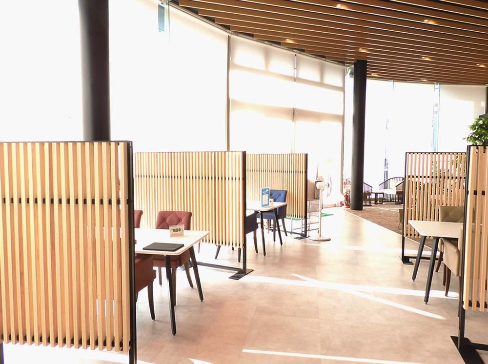 大阪トヨペット寝屋川店のリニューアルした商談ブース