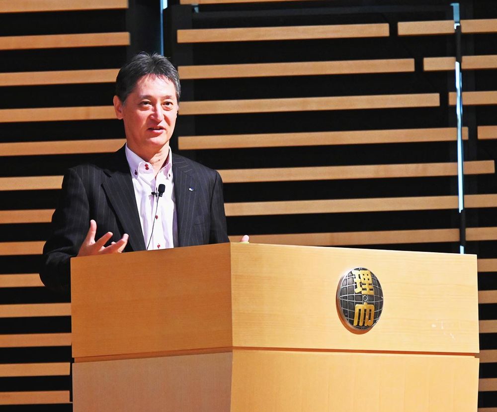 講義を通し学生にエールを送った大崎社長