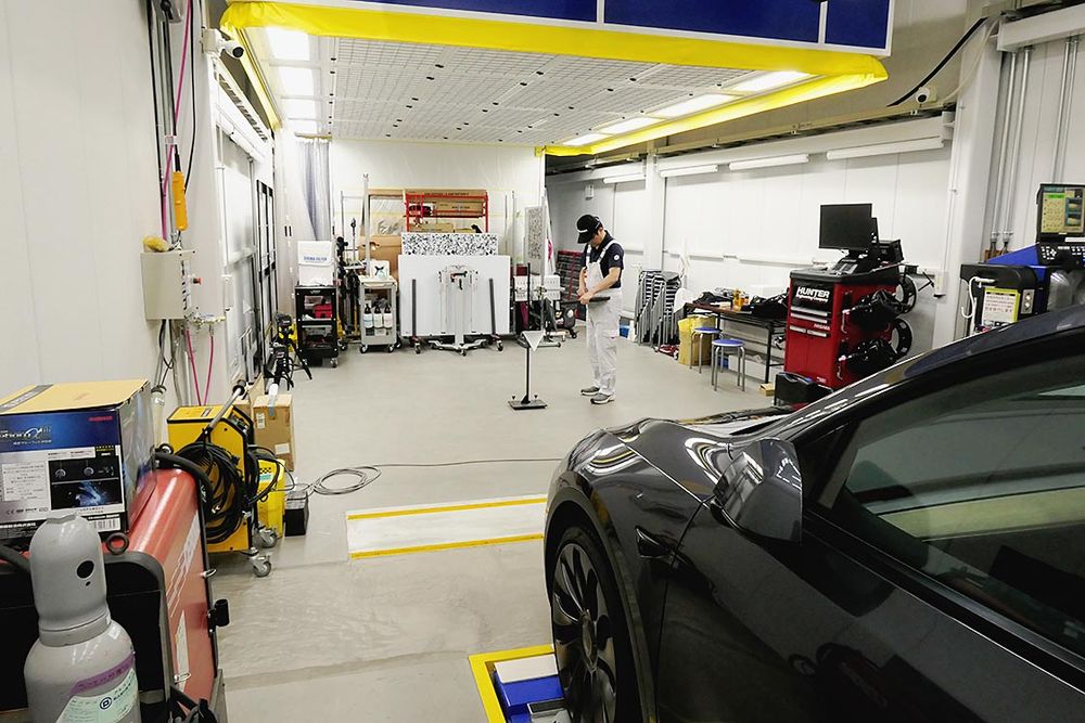 メーカー純正ターゲットを用いた作業にも対応