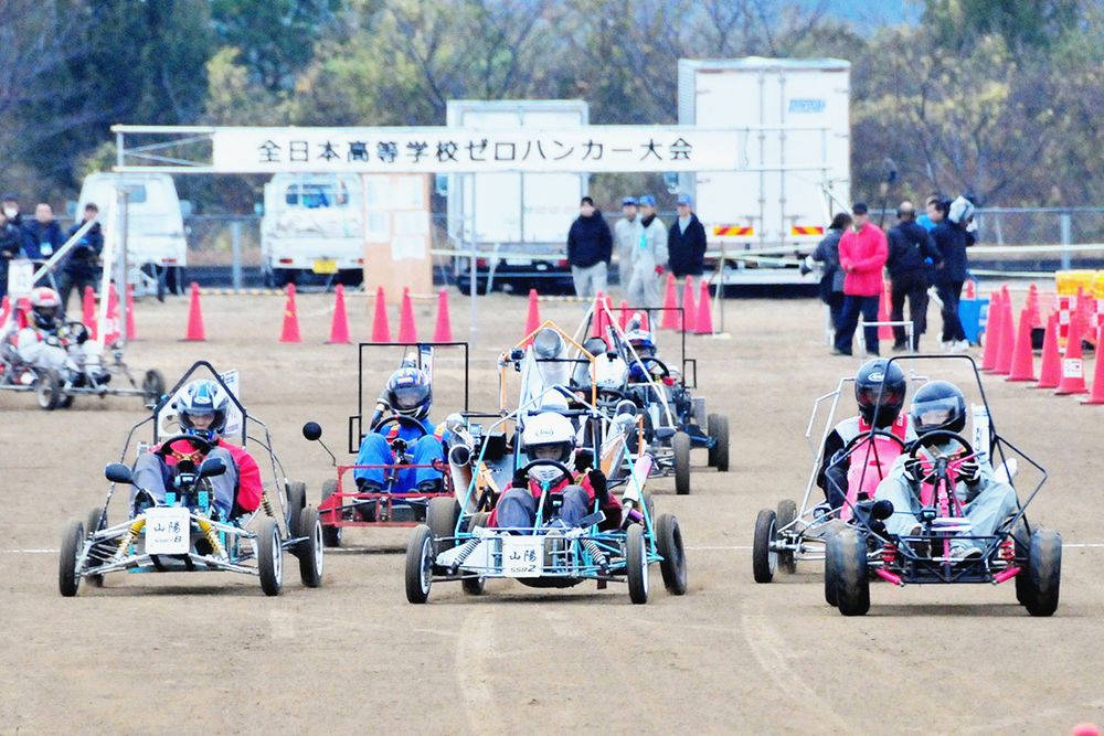 決勝はローリングスタートで熱戦の火蓋を切った