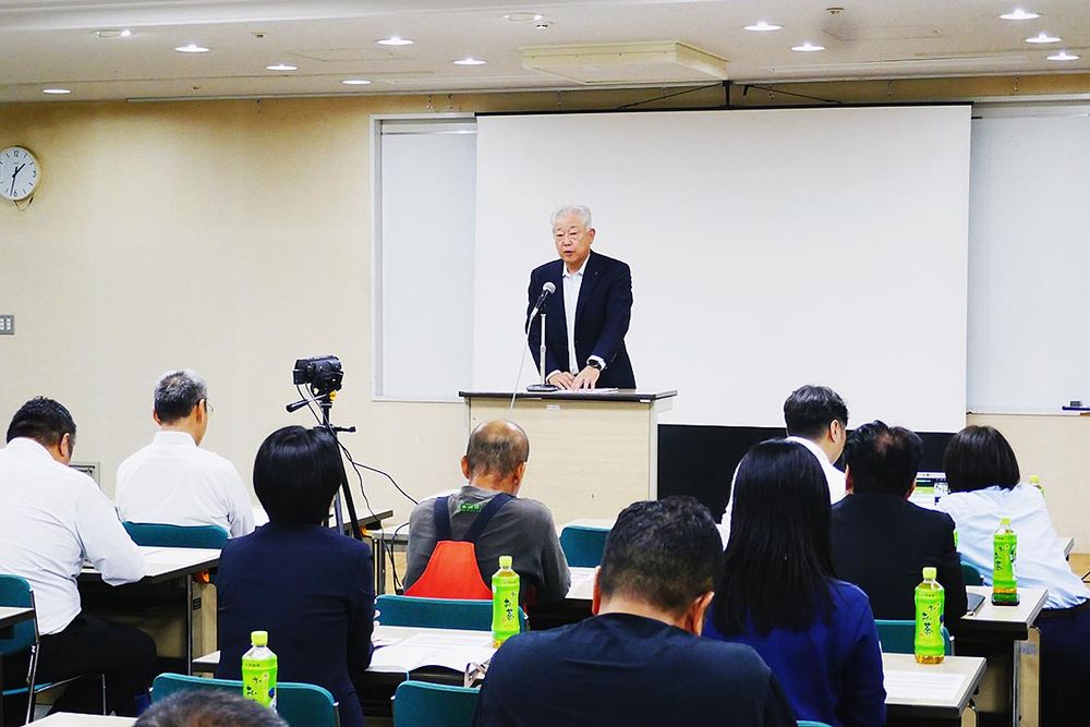 研修会のはじめに桐月会長からＳＮＳ活用への思いが述べられた
