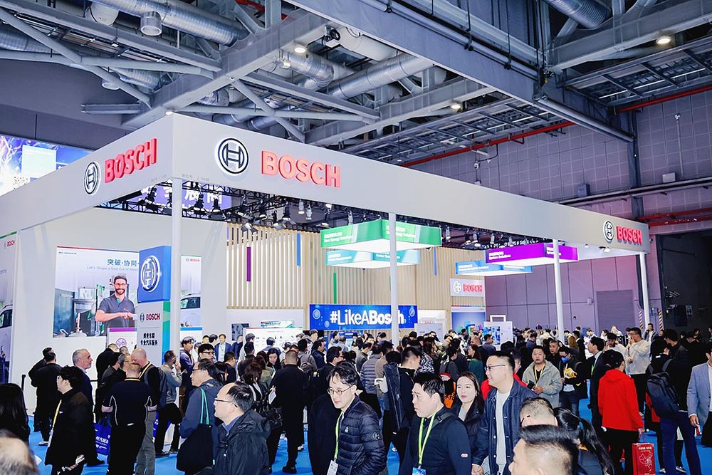 メガサプライヤーも技術・製品を披露