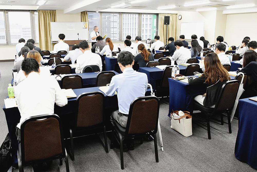 レンタカーアドバイザー資格認定講習会
