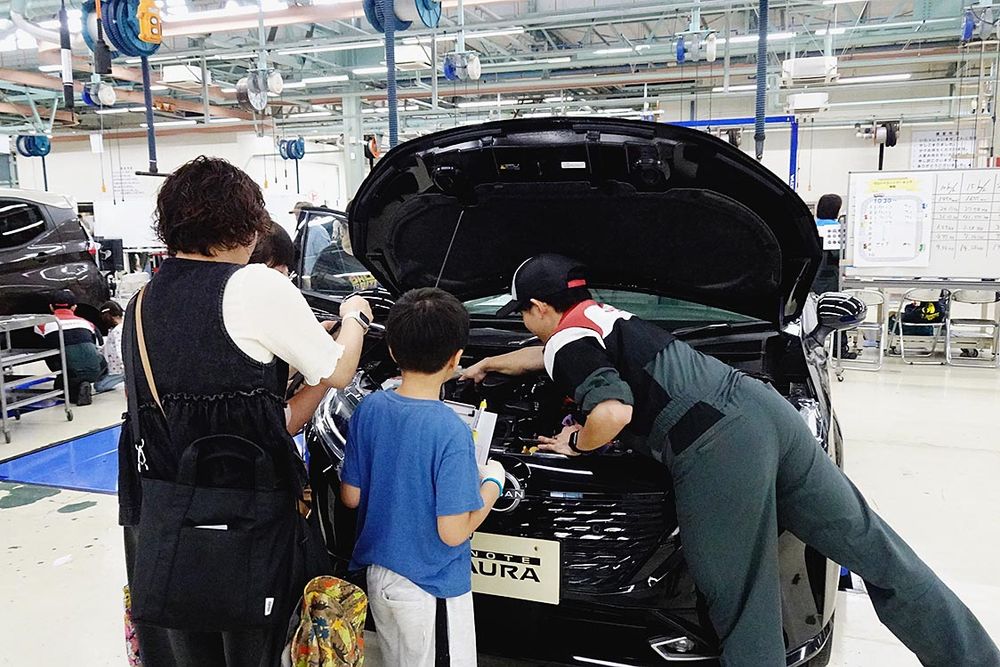 日産栃木自大の整備士体験は家族連れにも好評だった