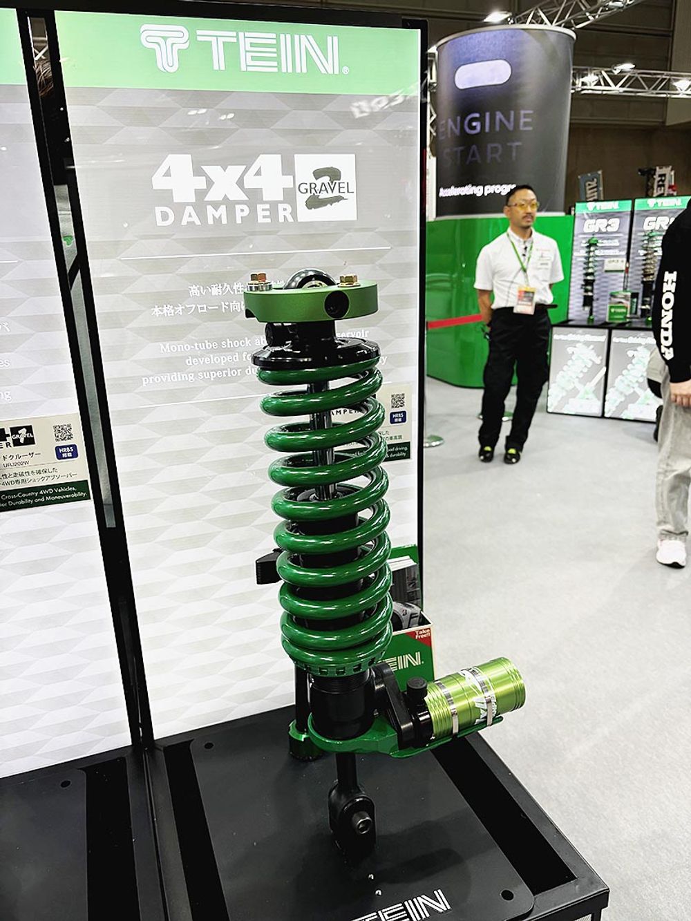 現地企業との協業でブランド浸透を図るテイン(中東日産にも提供しているダンパー)
